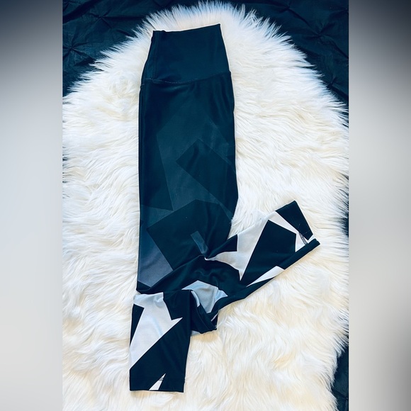 Pink Victoria's Secret Ultimate Legging Tights Pants High Waist Logo Slim Fit M - Picture 6 of 12